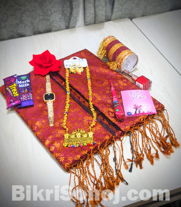 আকর্ষণীয় শাড়ী গিফট কম্ব সেট